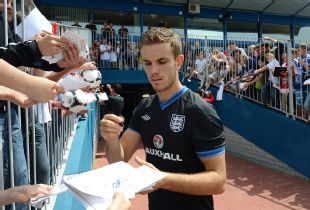 Barton says England won't win Euro 2012